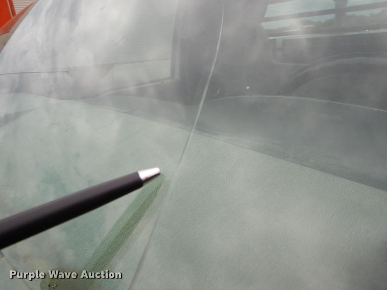 image for item DC0221 2005 Ford F550 flatbed truck