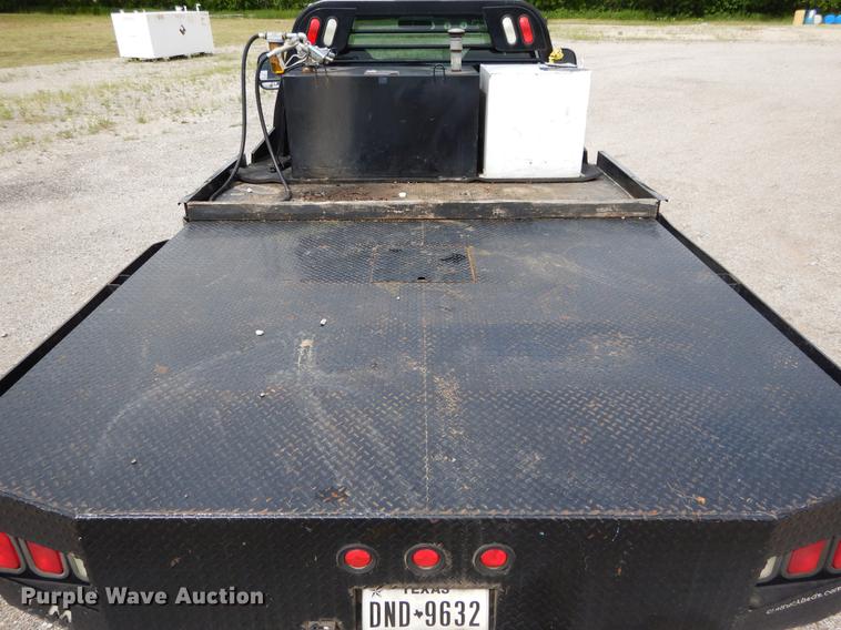 image for item DC0221 2005 Ford F550 flatbed truck