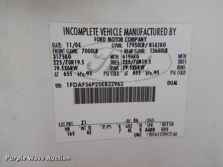 image for item DC0221 2005 Ford F550 flatbed truck