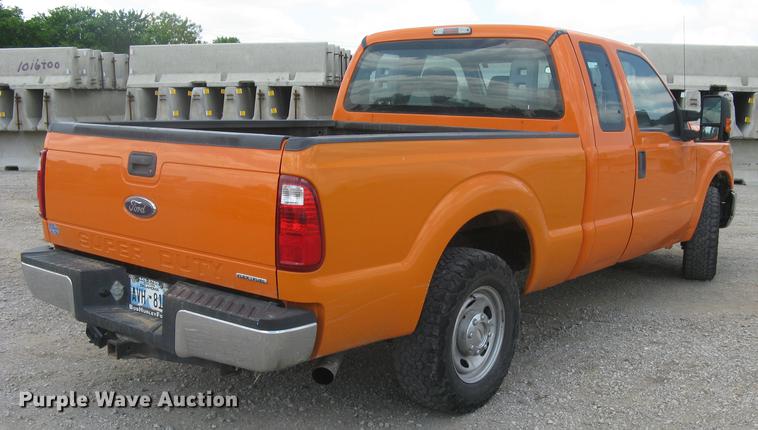 image for item DC1357 2013 Ford F250 Super Duty XL SuperCab pickup truck