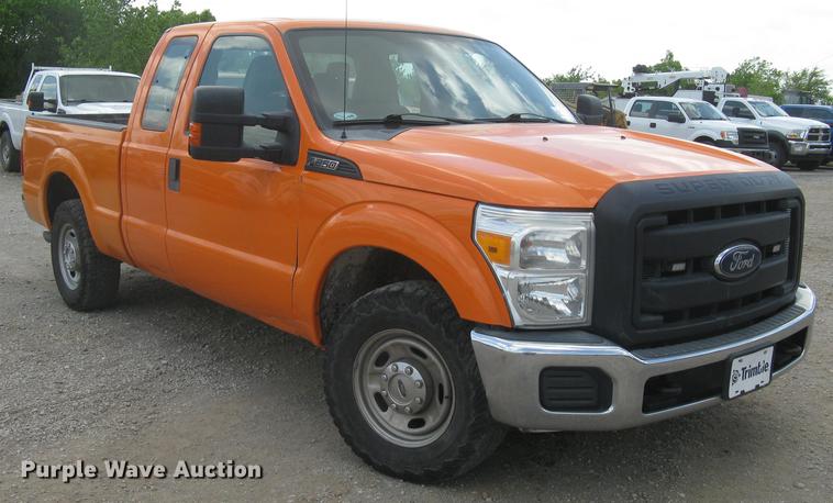 image for item DC1357 2013 Ford F250 Super Duty XL SuperCab pickup truck