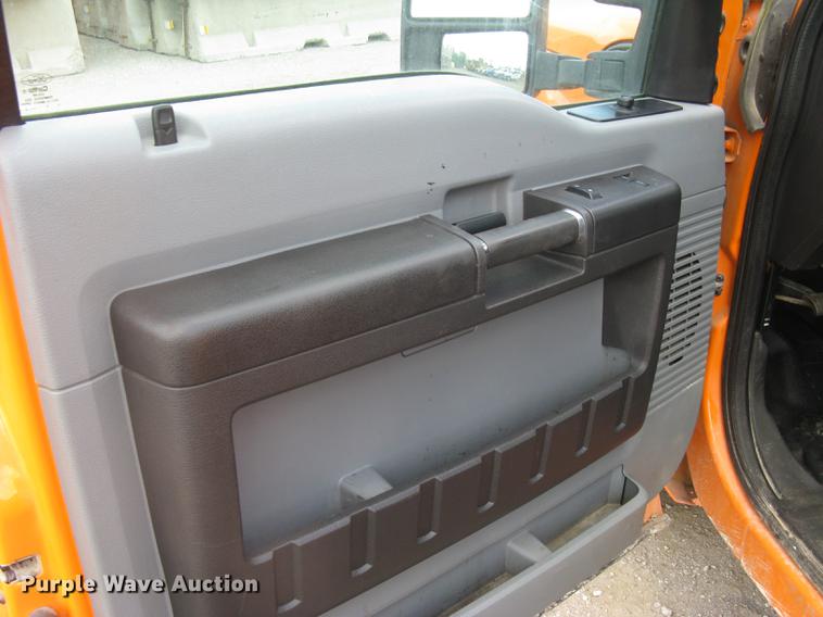 image for item DC1357 2013 Ford F250 Super Duty XL SuperCab pickup truck