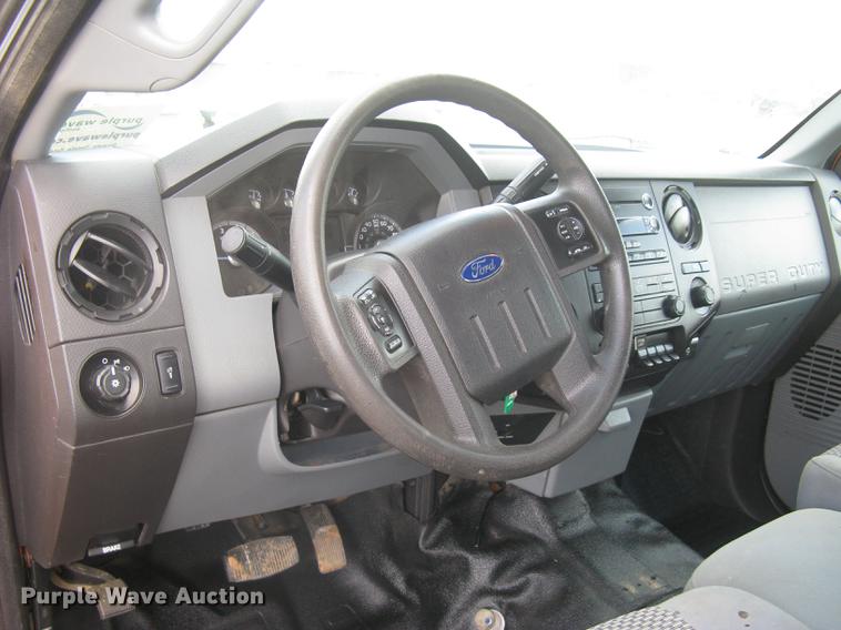 image for item DC1357 2013 Ford F250 Super Duty XL SuperCab pickup truck