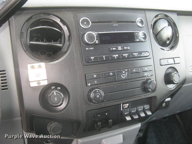 image for item DC1357 2013 Ford F250 Super Duty XL SuperCab pickup truck