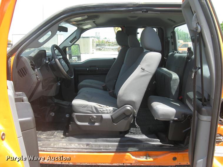 image for item DC1357 2013 Ford F250 Super Duty XL SuperCab pickup truck