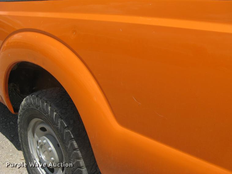 image for item DC1357 2013 Ford F250 Super Duty XL SuperCab pickup truck