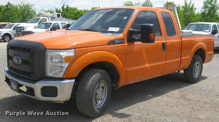 image for item DC1359 2013 Ford F250 Super Duty XL SuperCab pickup truck
