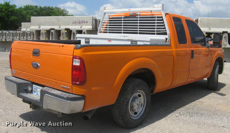 image for item DC1359 2013 Ford F250 Super Duty XL SuperCab pickup truck