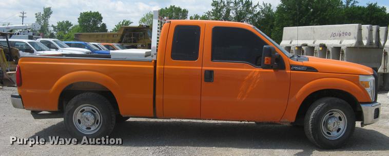 image for item DC1359 2013 Ford F250 Super Duty XL SuperCab pickup truck