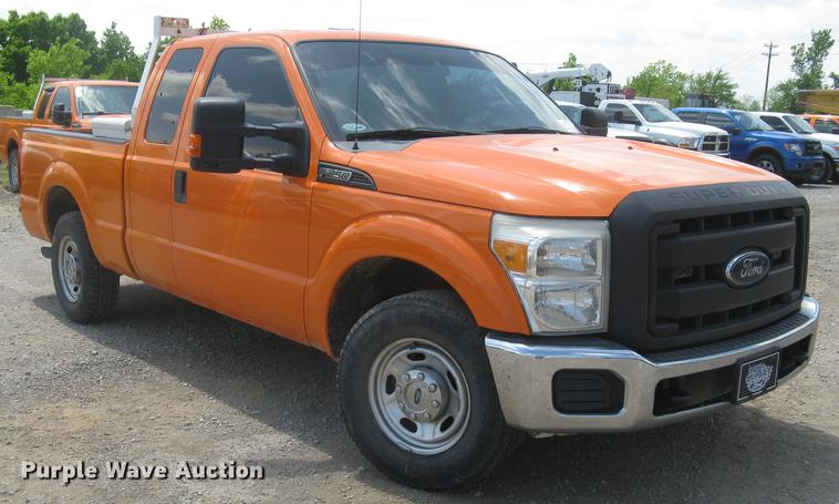 image for item DC1359 2013 Ford F250 Super Duty XL SuperCab pickup truck