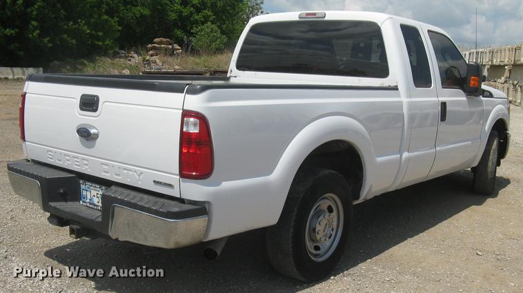 image for item DC1360 2016 Ford F250 Super Duty XL SuperCab pickup truck