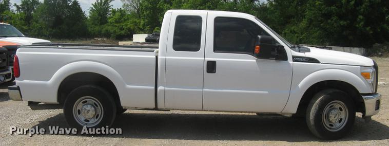 image for item DC1360 2016 Ford F250 Super Duty XL SuperCab pickup truck