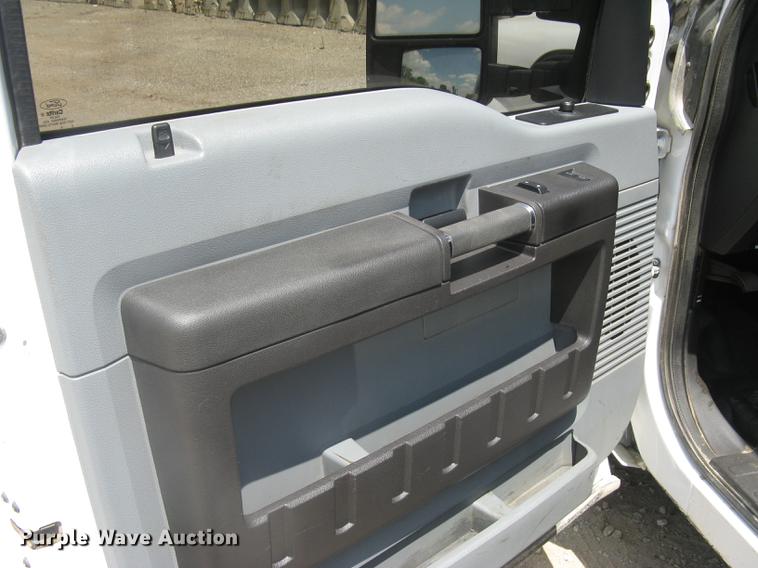 image for item DC1360 2016 Ford F250 Super Duty XL SuperCab pickup truck