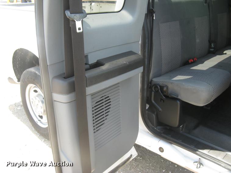 image for item DC1360 2016 Ford F250 Super Duty XL SuperCab pickup truck