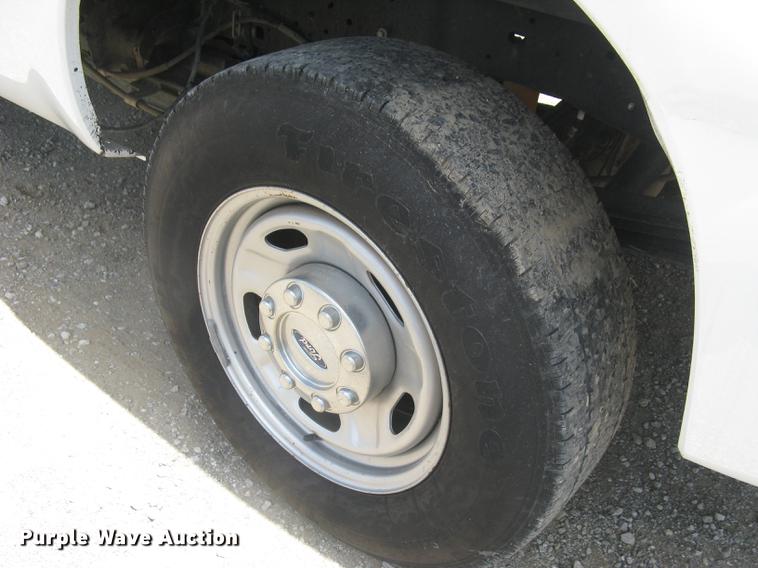 image for item DC1360 2016 Ford F250 Super Duty XL SuperCab pickup truck