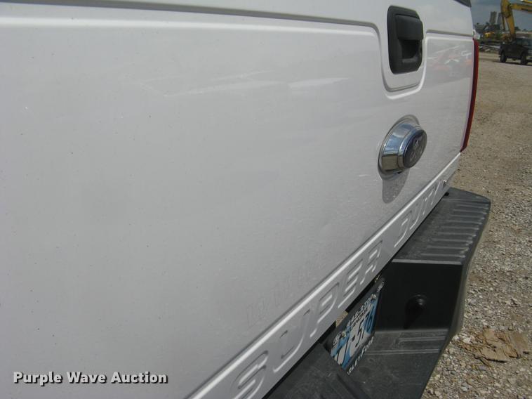image for item DC1360 2016 Ford F250 Super Duty XL SuperCab pickup truck