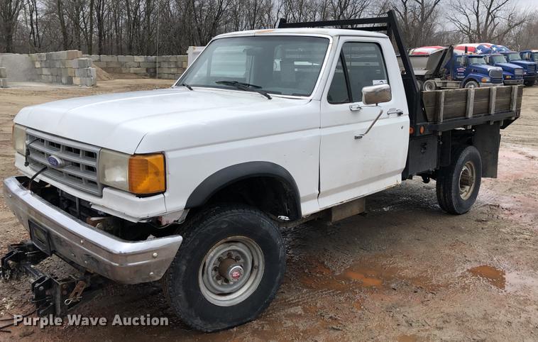 image for item DC8726 1989 Ford F350 bale bed pickup truck