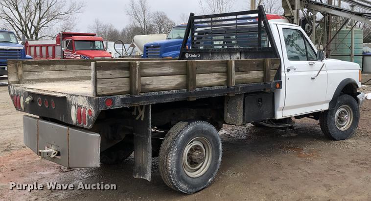 image for item DC8726 1989 Ford F350 bale bed pickup truck