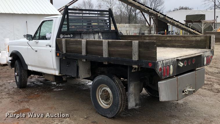 image for item DC8726 1989 Ford F350 bale bed pickup truck