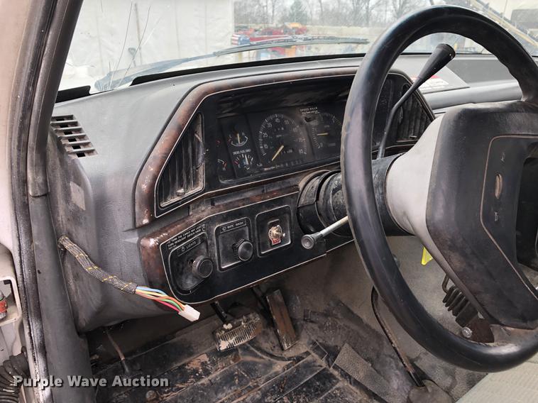 image for item DC8726 1989 Ford F350 bale bed pickup truck