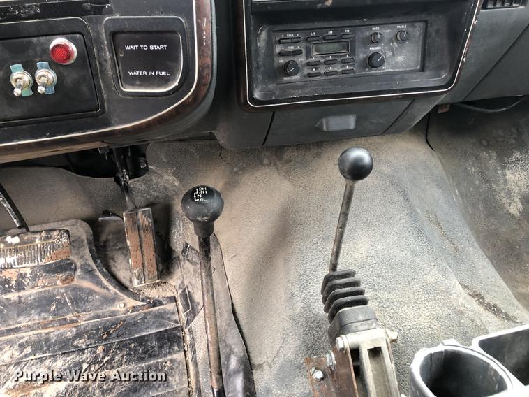 image for item DC8726 1989 Ford F350 bale bed pickup truck