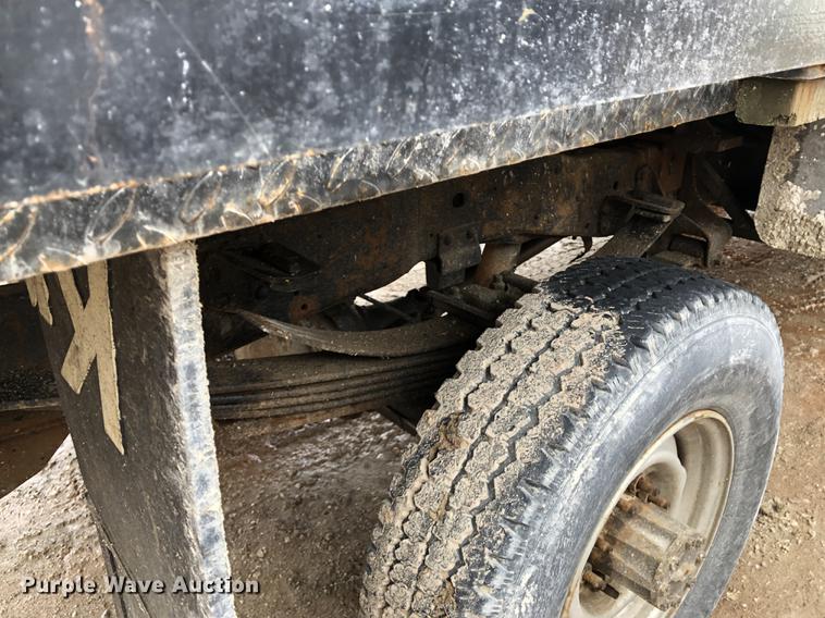 image for item DC8726 1989 Ford F350 bale bed pickup truck