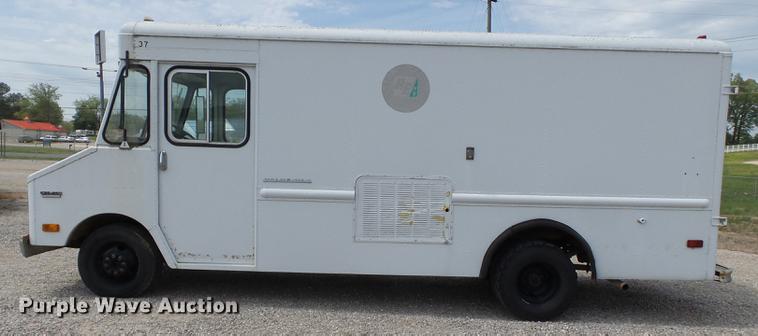 image for item DD2275 1975 GMC Value delivery truck