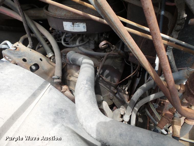 image for item DD2275 1975 GMC Value delivery truck