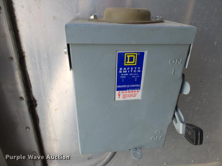 image for item DD2275 1975 GMC Value delivery truck