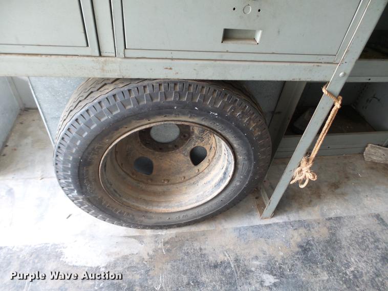 image for item DD2275 1975 GMC Value delivery truck