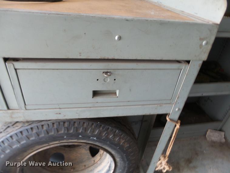 image for item DD2275 1975 GMC Value delivery truck