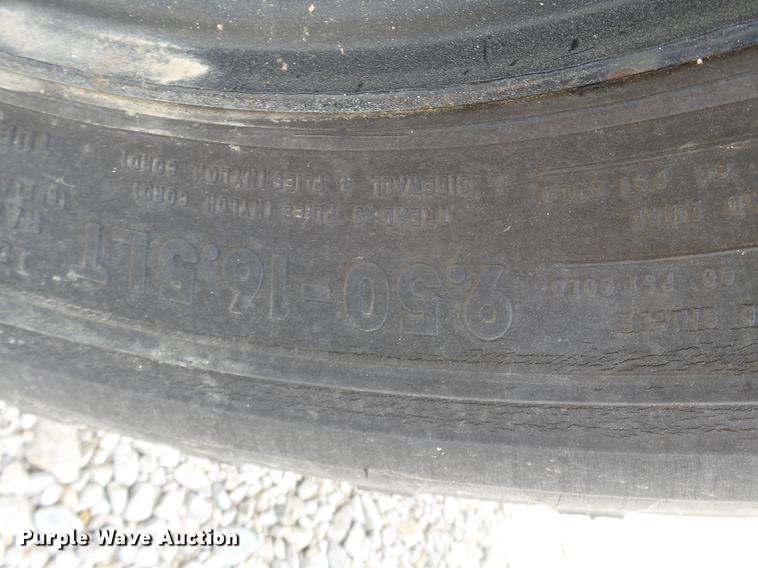 image for item DD2275 1975 GMC Value delivery truck