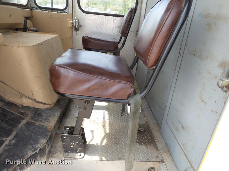 image for item DD2275 1975 GMC Value delivery truck