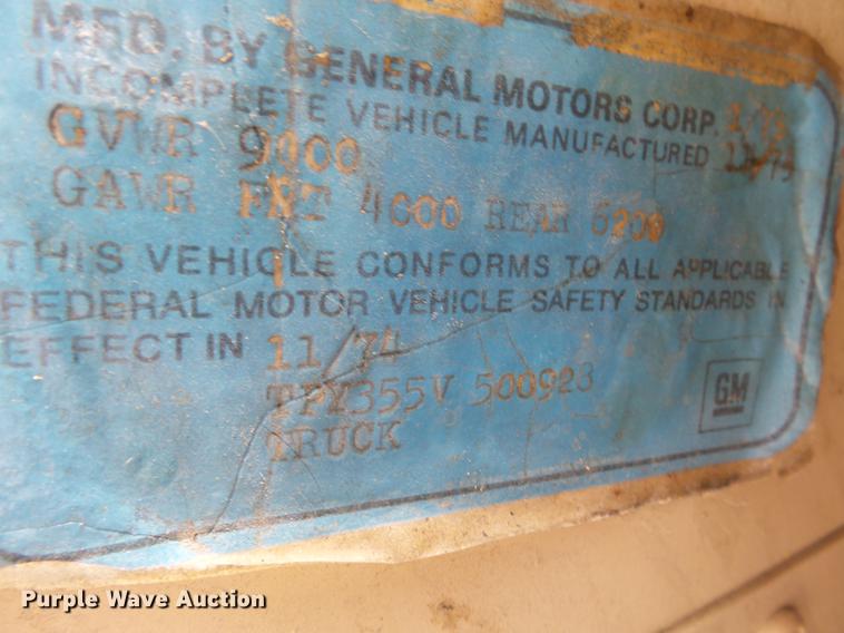 image for item DD2275 1975 GMC Value delivery truck