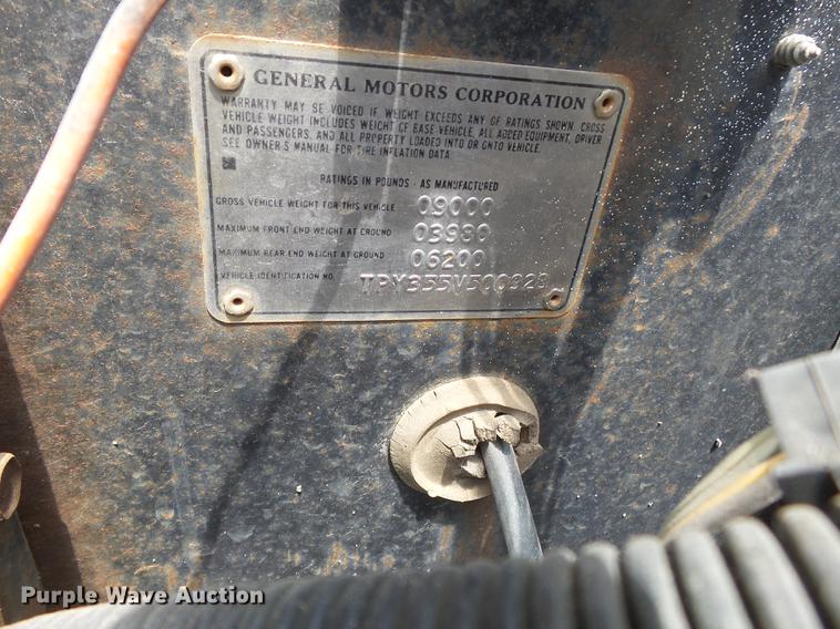 image for item DD2275 1975 GMC Value delivery truck