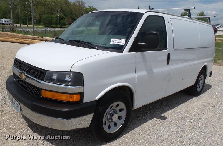 image for item DD2276 2013 Chevrolet Express 1500 van