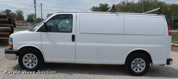 image for item DD2276 2013 Chevrolet Express 1500 van