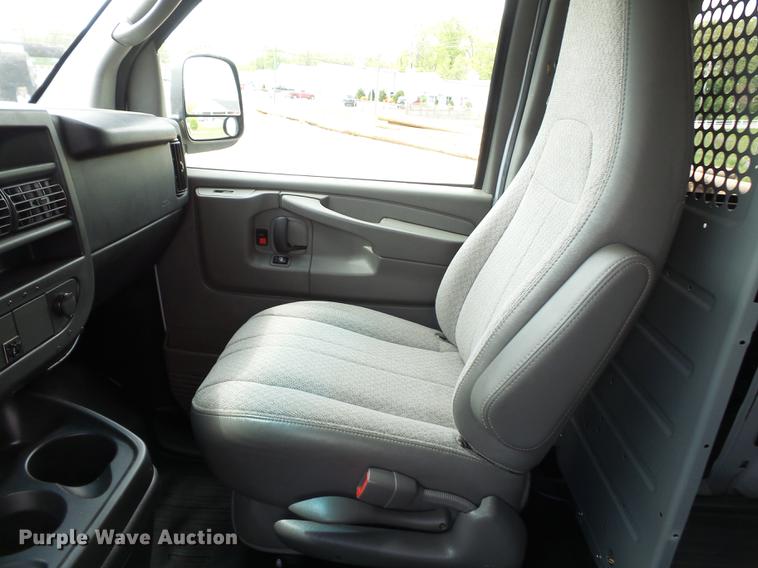 image for item DD2276 2013 Chevrolet Express 1500 van