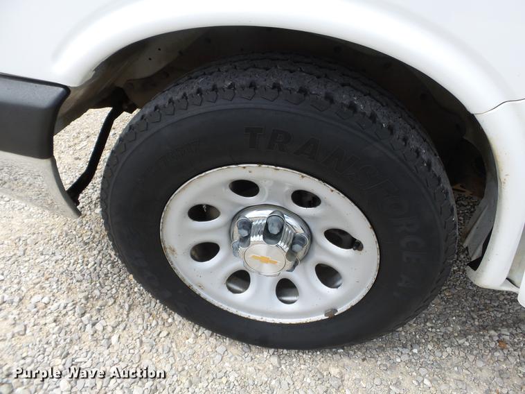 image for item DD2276 2013 Chevrolet Express 1500 van