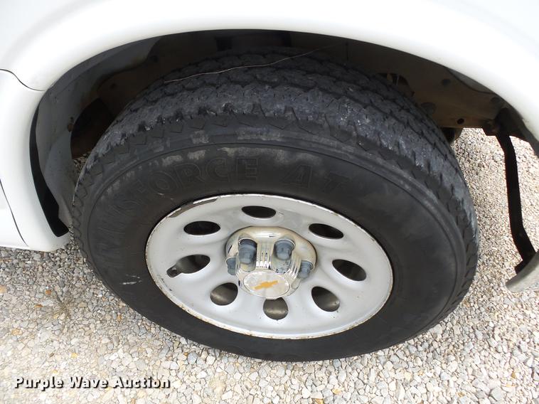 image for item DD2276 2013 Chevrolet Express 1500 van