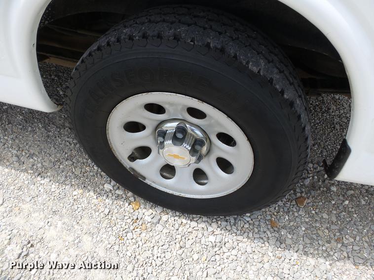 image for item DD2276 2013 Chevrolet Express 1500 van