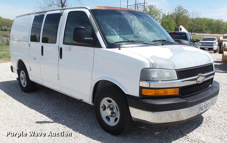 image for item DD2277 2006 Chevrolet Express 1500 van