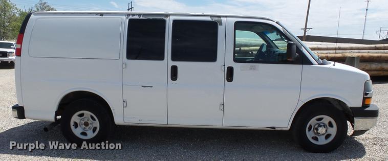 image for item DD2277 2006 Chevrolet Express 1500 van