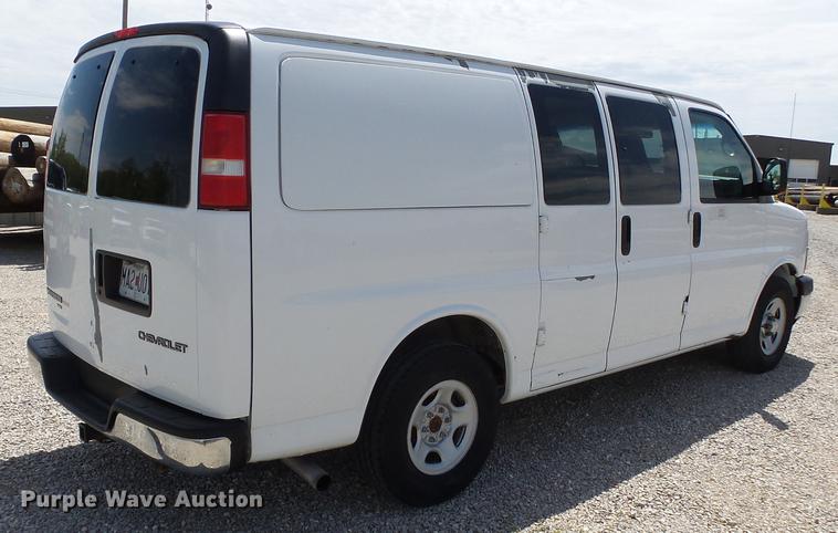 image for item DD2277 2006 Chevrolet Express 1500 van