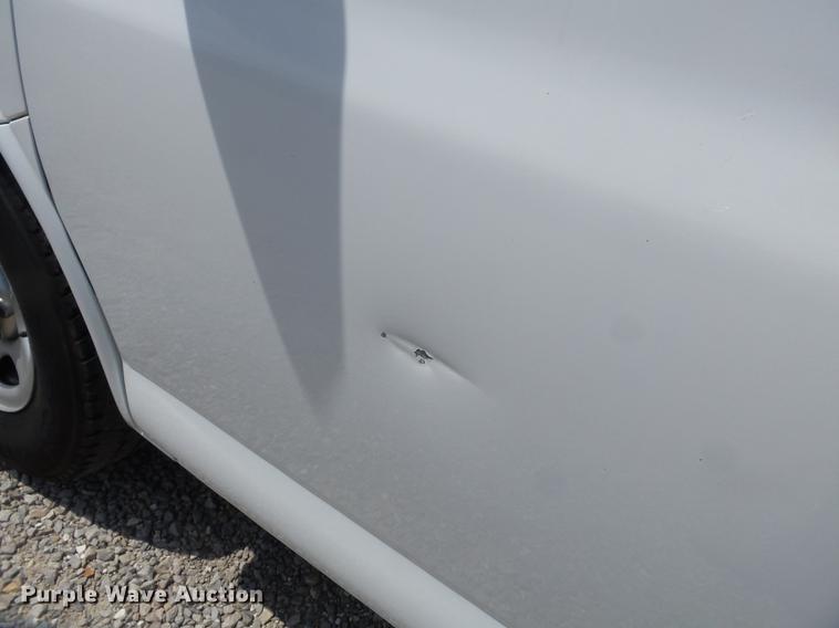 image for item DD2277 2006 Chevrolet Express 1500 van