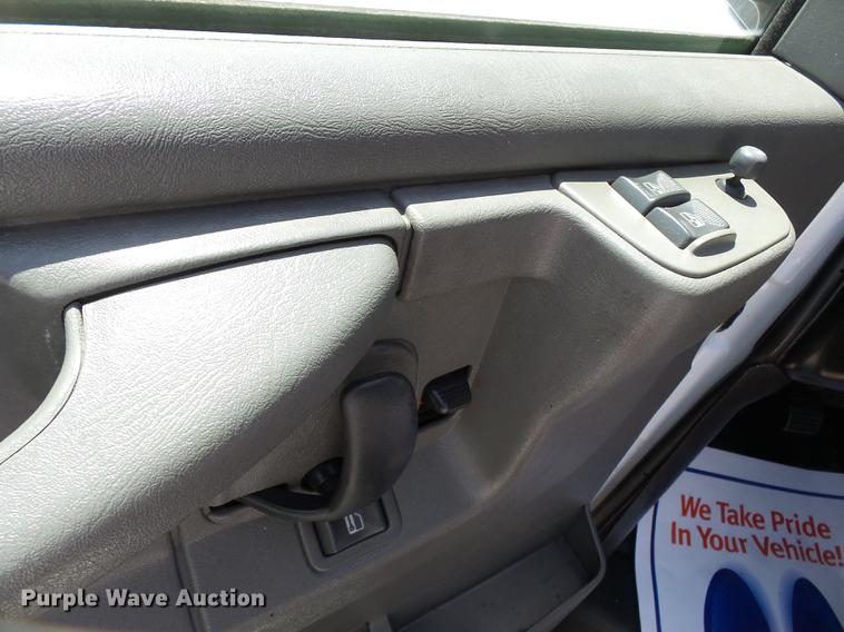 image for item DD2277 2006 Chevrolet Express 1500 van
