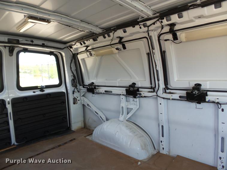 image for item DD2277 2006 Chevrolet Express 1500 van