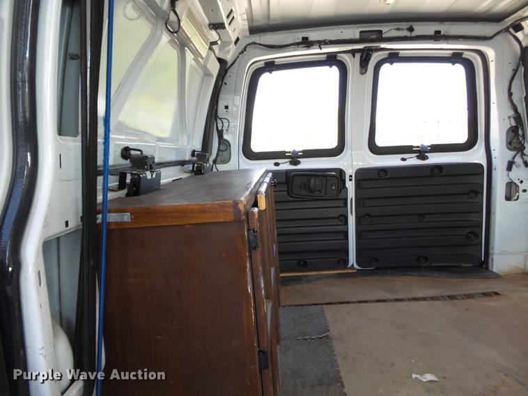 image for item DD2277 2006 Chevrolet Express 1500 van