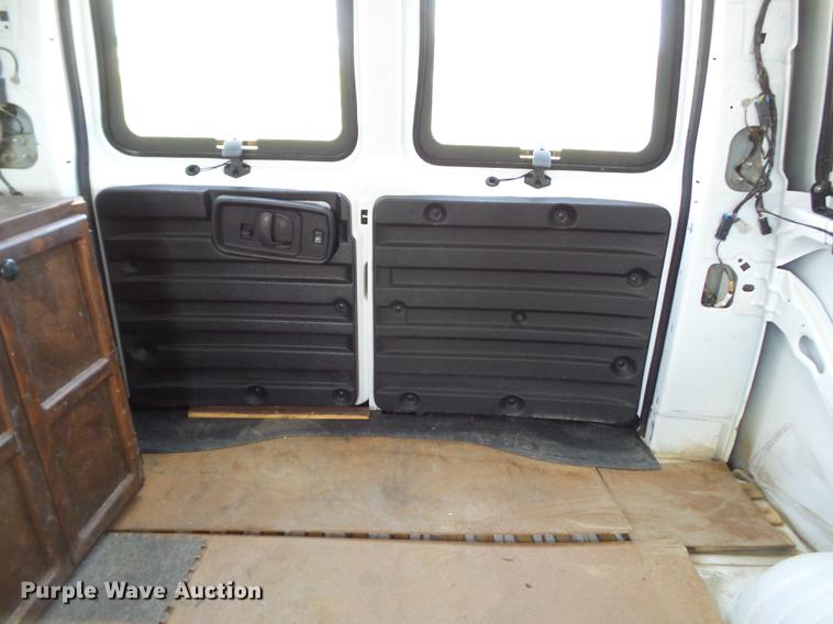 image for item DD2277 2006 Chevrolet Express 1500 van