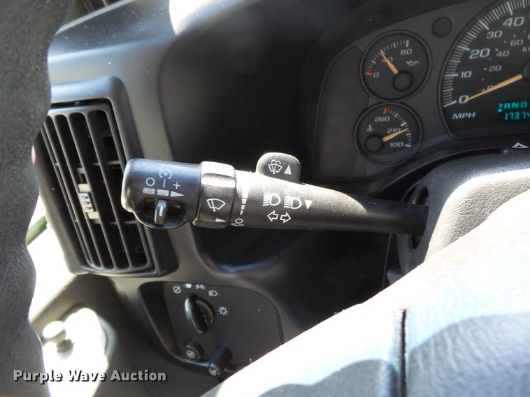 image for item DD2277 2006 Chevrolet Express 1500 van